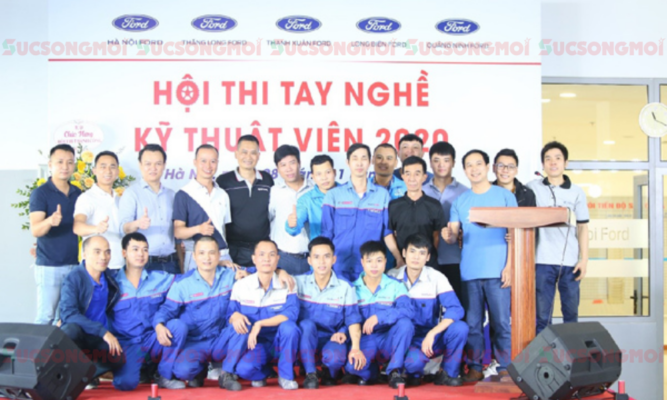 dong-phuc-nhan-vien-ky-thuat-hang-xe-ford